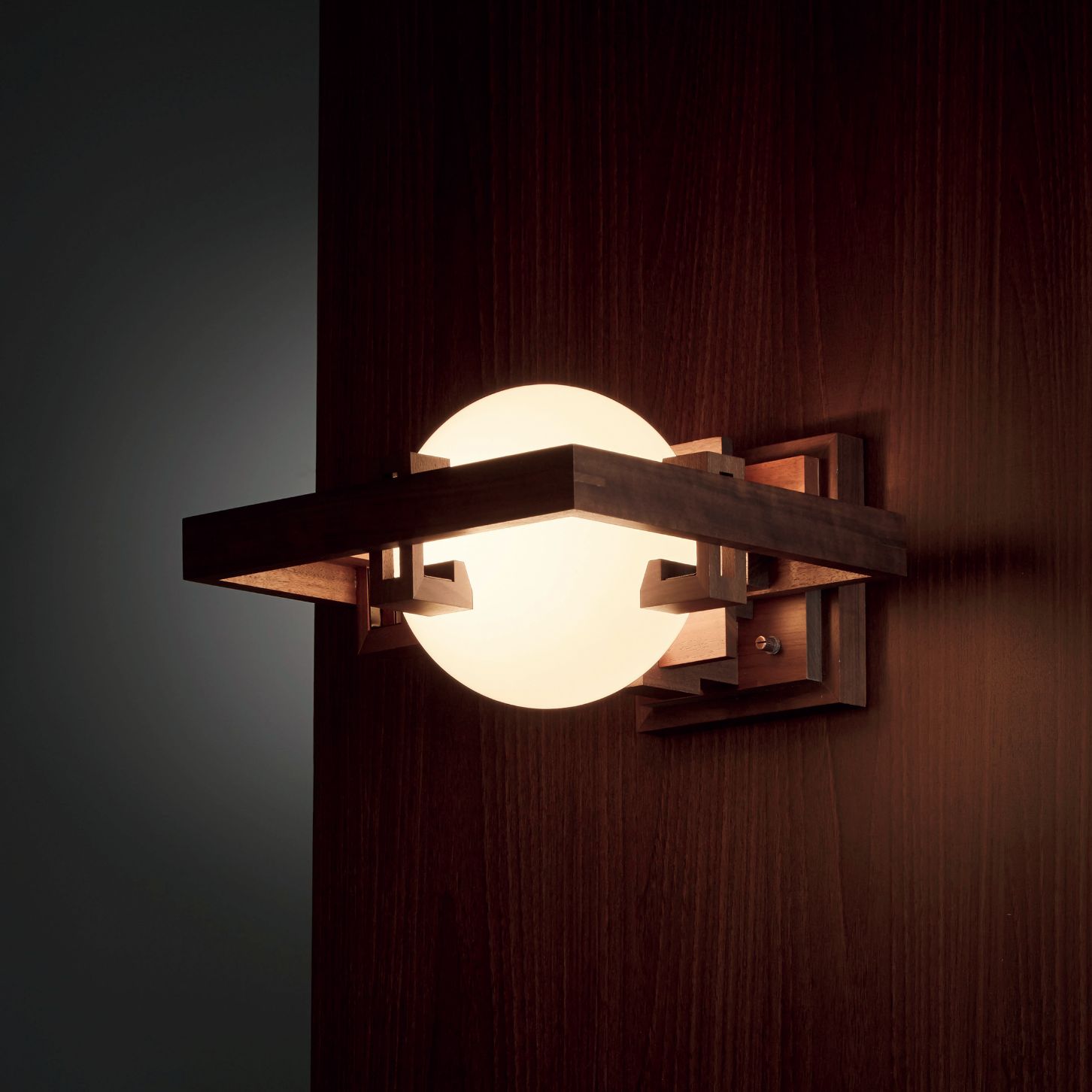 Yamagiwa Robie 1 Wall Light Walnut Frank Lloyd Wright