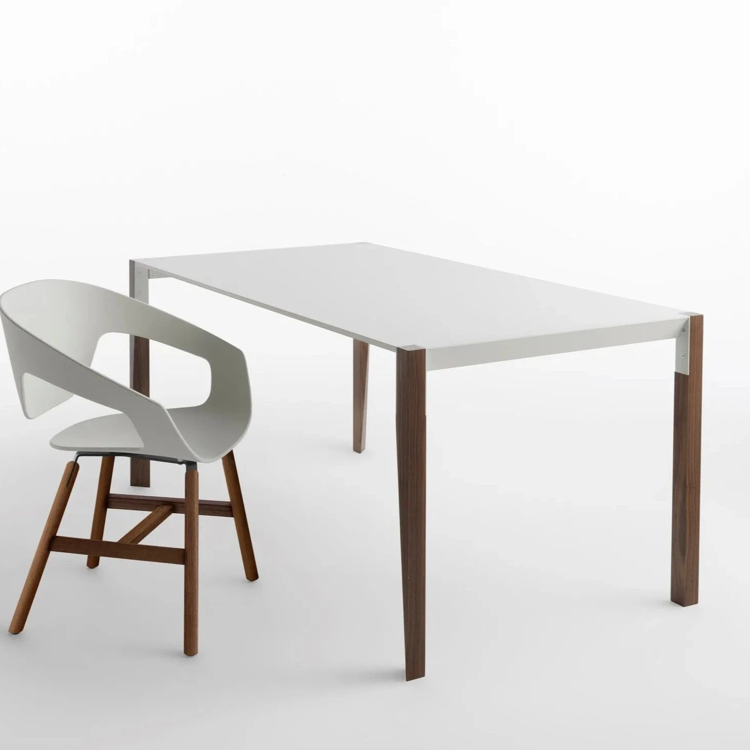 Casamania & Horm Tango Extendable Table White Top Fenix