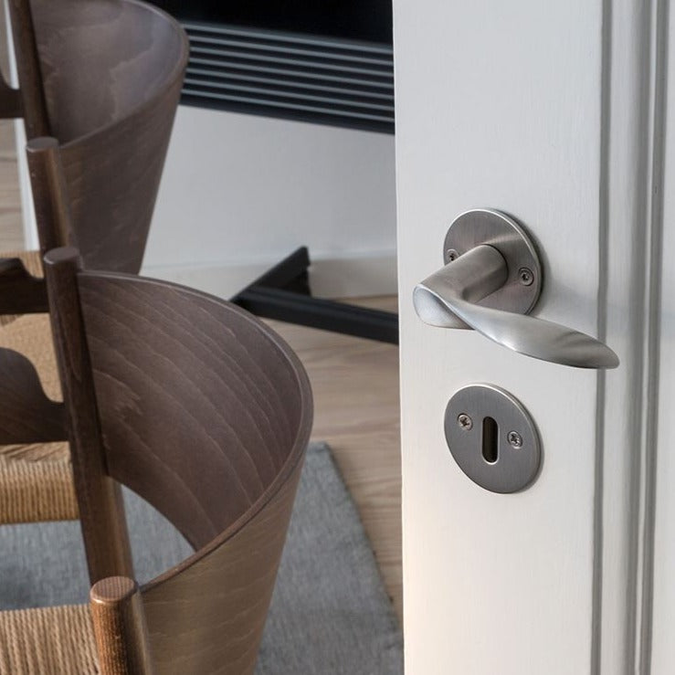 d Line Lever Handle AJ97 Small Black by Arne Jacobsen