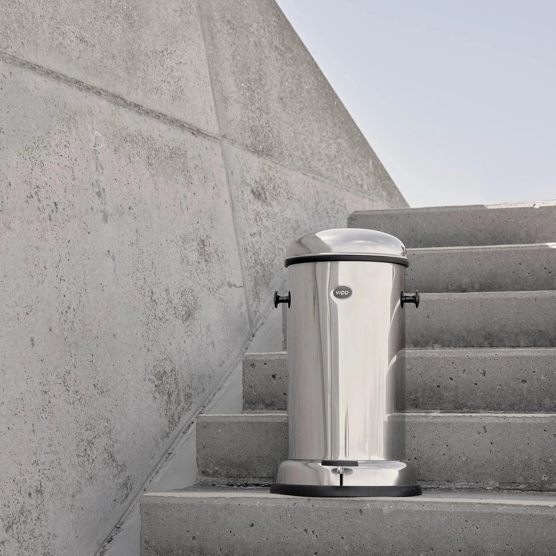 vipp pedal bin Vipp 15 Kitchen Pedal Bin Stainless Steel