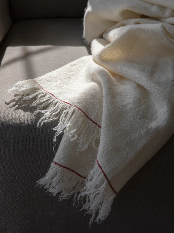 Menu Batus Throw Ivory