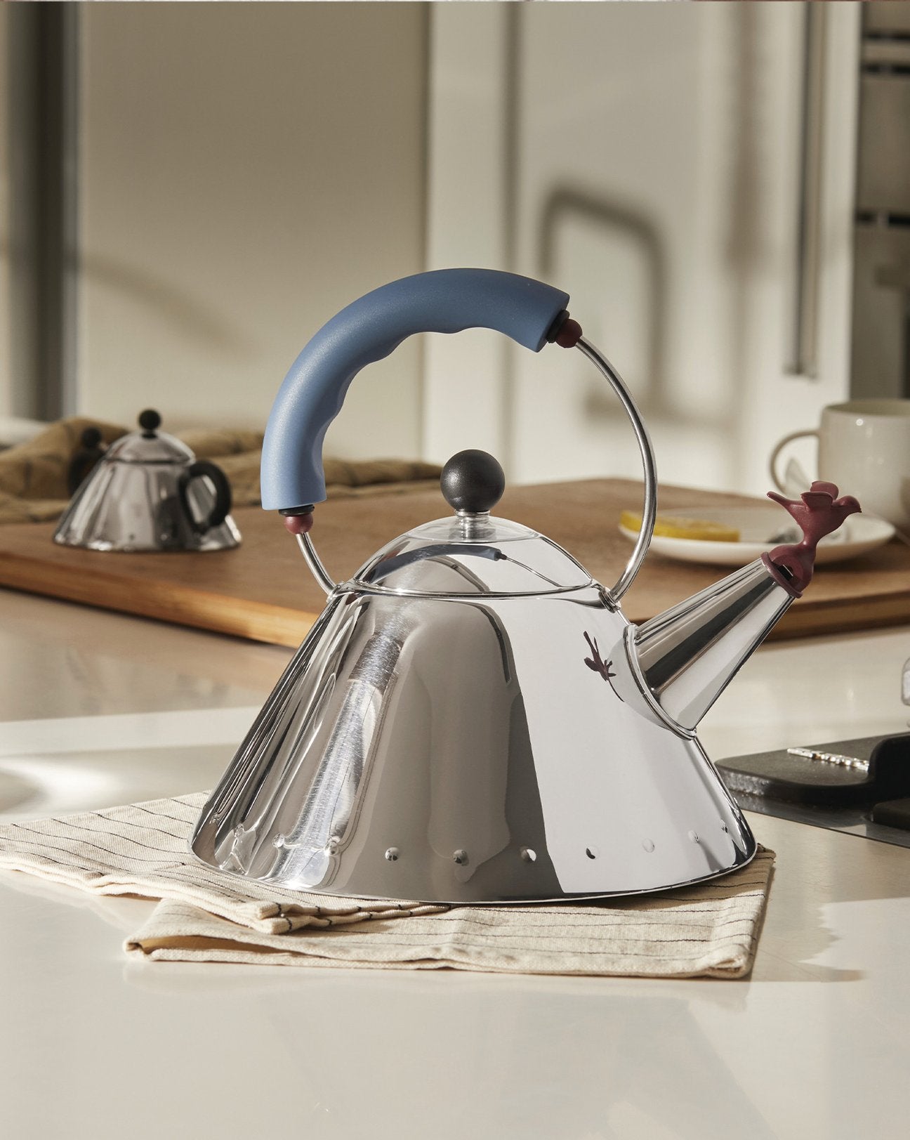 Alessi 9093 Hob Kettle by Michael Graves | Panik Design