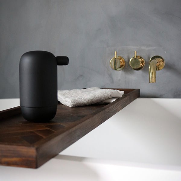 d line Pebble Soap Dispenser | Panik Design