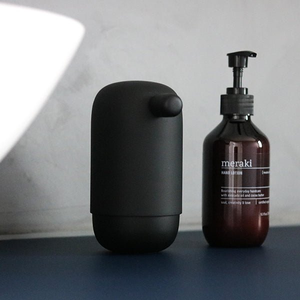 d line Pebble Soap Dispenser | Panik Design