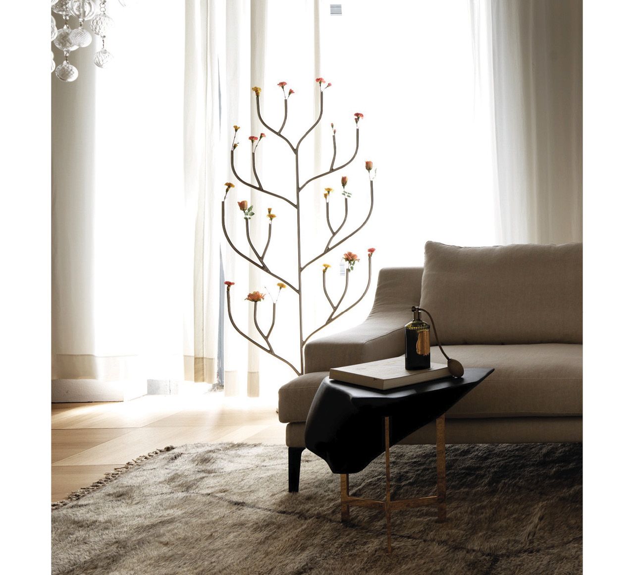 Driade Hanahan Floor Flower Holder | Panik Design